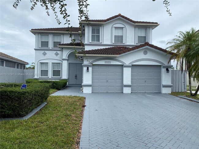 Building Photo - 15373 SW 12th Ter