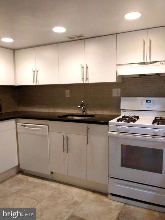 Foto del edificio - 1122 Rodman St