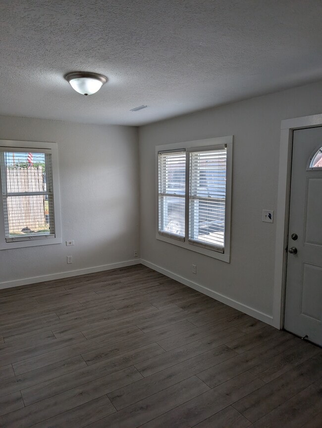 Foto del edificio - 245 NW 51st Pl