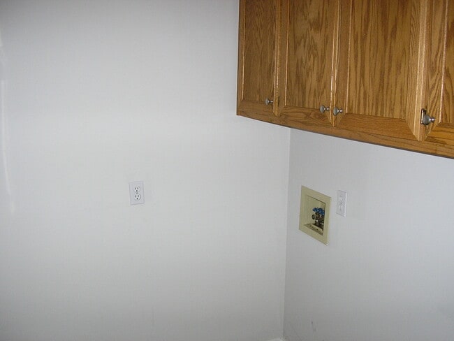 Building Photo - 1055 Winners Cir