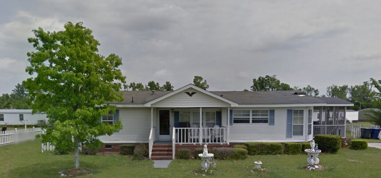 809 Herbert Dr, Kinston, NC 28501 House for Rent in Kinston, NC