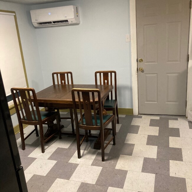 Foto del edificio - 414 N Elm St