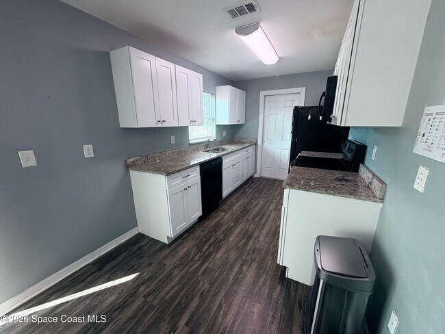 Foto del edificio - 830 Hartley Ave SW