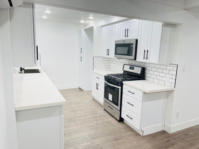 Foto del edificio - 1604 Douglas Rd
