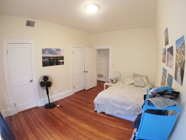 Foto del edificio - 1410 Beacon St