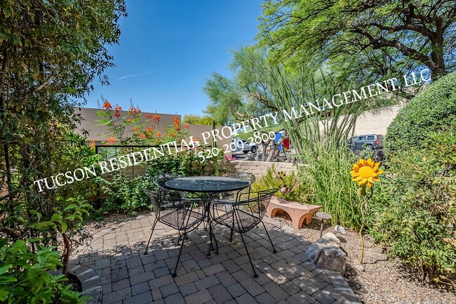 Building Photo - 5084 N Camino Del Lazo