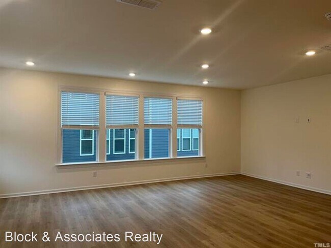 Foto del edificio - 4 br, 3.5 bath House - 7003 Gentle Pine Drive