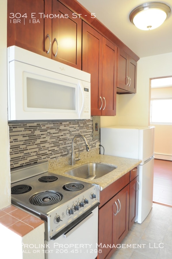 Building Photo - 304 E Thomas St