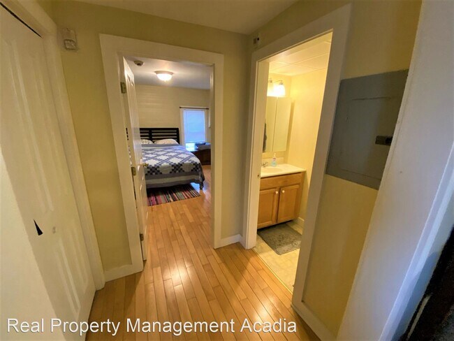 Foto del edificio - 1 br, 1 bath House - 96 Hammond St.  Apt. #4