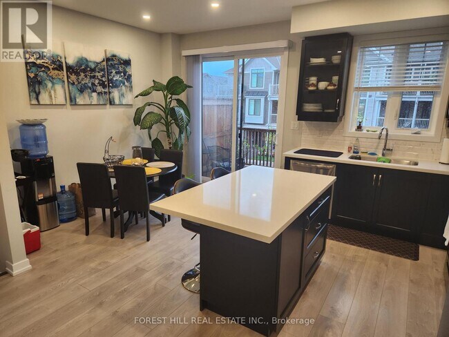 Photo du bâtiment - 288 Glover Rd