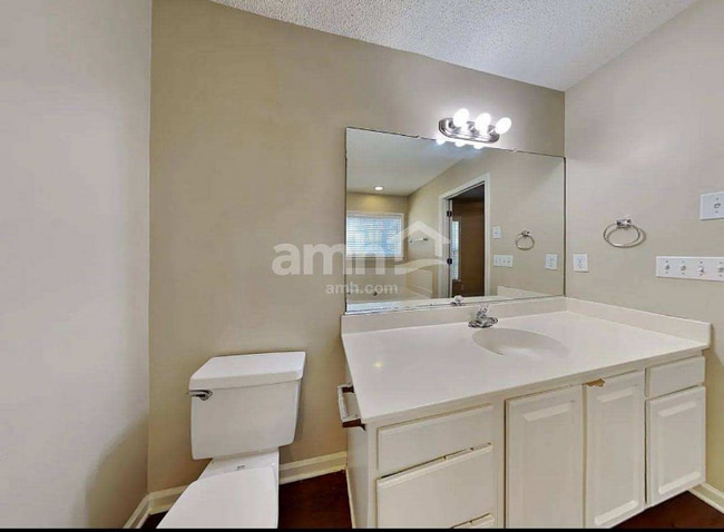 Building Photo - 106 Guildford Dr