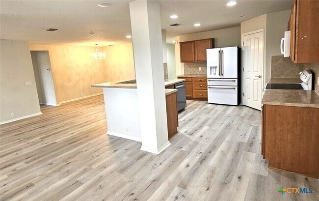 Foto del edificio - 5509 Columbia Dr