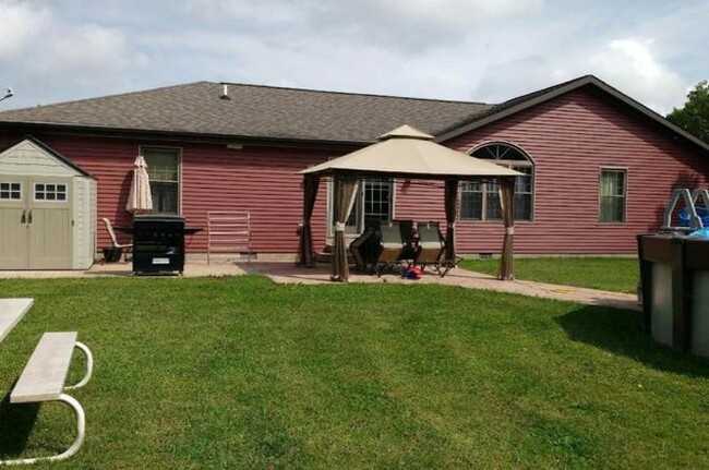 Building Photo - 9594 S Edon Rd