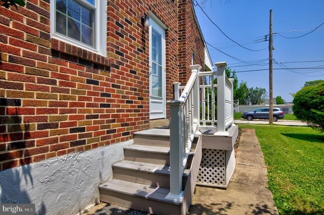 Building Photo - 218 Morris St