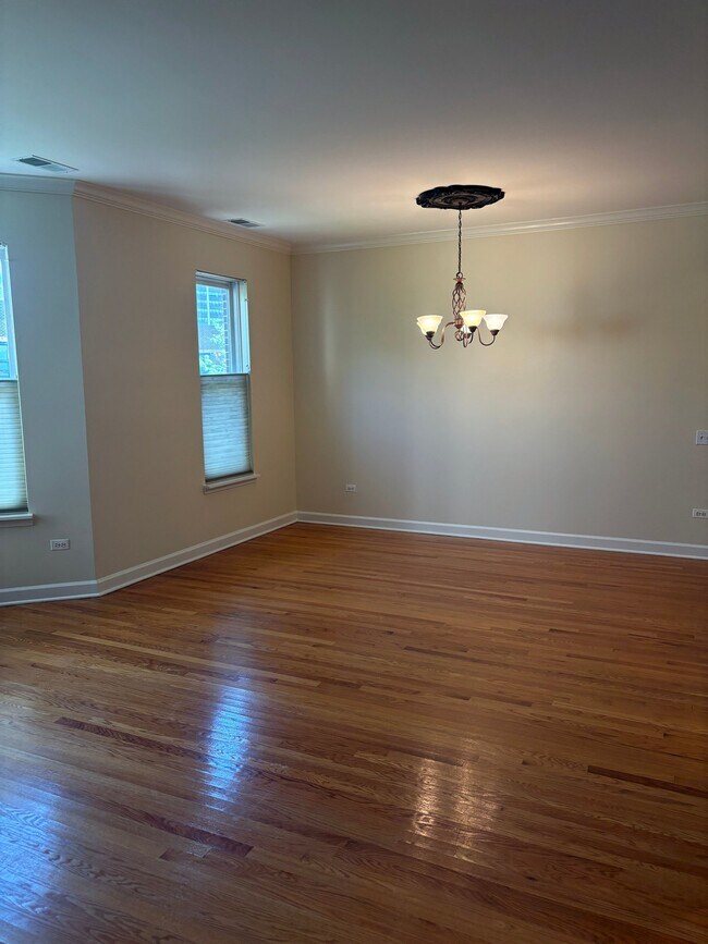 Foto del edificio - 4230 N Broadway