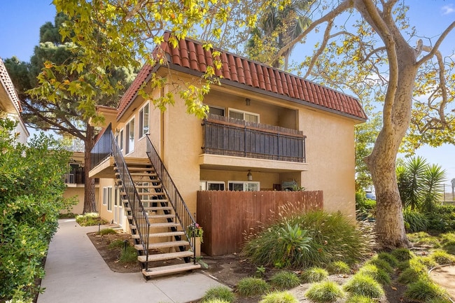 Building Photo - 17172 Bolsa Chica St