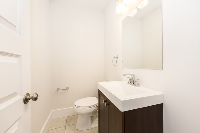 Foto del edificio - 12 Second St. Unit 3