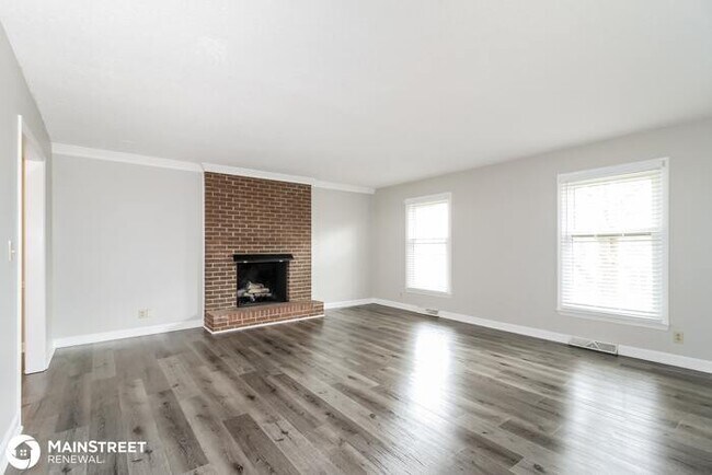 Foto del edificio - 1155 Whispering Pines Dr, Kernersville, NC...