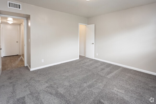 2HAB, 1BA-936 ft² - View on the River