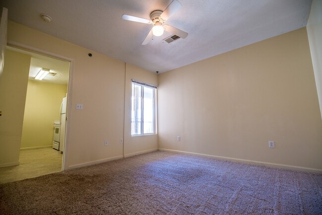 Building Photo - 4 bedroom, 4 bath unit overlooking the Mon River - Available 08/05/2026