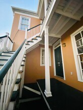Building Photo - 106 Planters Row