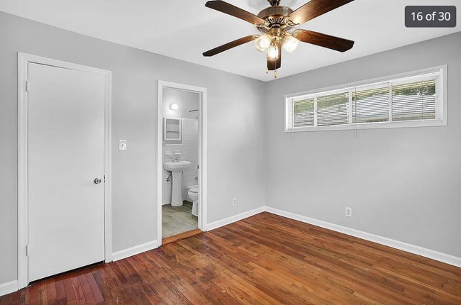 Building Photo - 1422 Vesta Ave