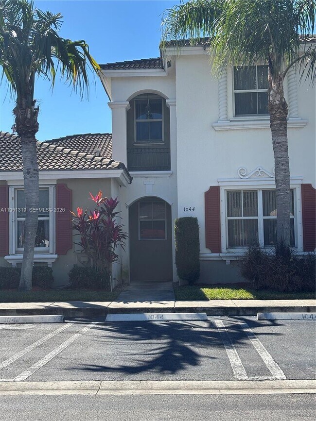 Foto del edificio - 1044 NE 42nd Terrace