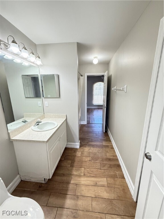 Foto del edificio - 629 Dauphine Ave S