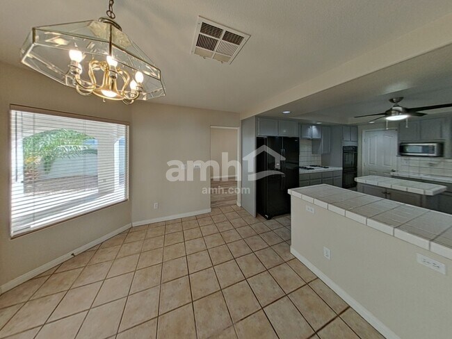 Foto del edificio - 2696 Pala Dura Dr