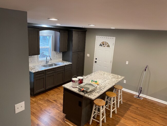 Foto del edificio - 9914 England Dr