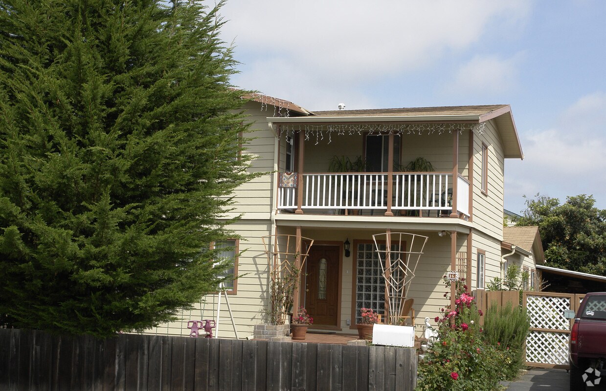 Primary Photo - 362 Medford Ave
