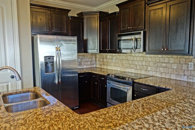 Foto del edificio - 1121 Towne Creek Pl NW