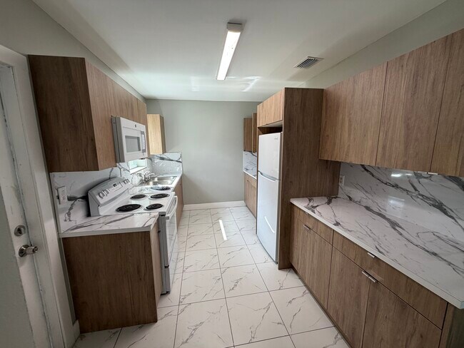 Foto del edificio - 15121 NW 32nd Ave