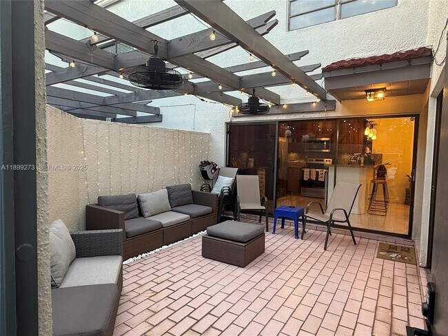 Foto del edificio - 4708 SW 67th Ave