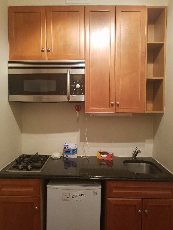 Foto del edificio - 235 E 54th St