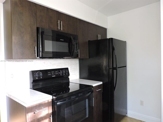Foto del edificio - 1331 S Franklin Ave