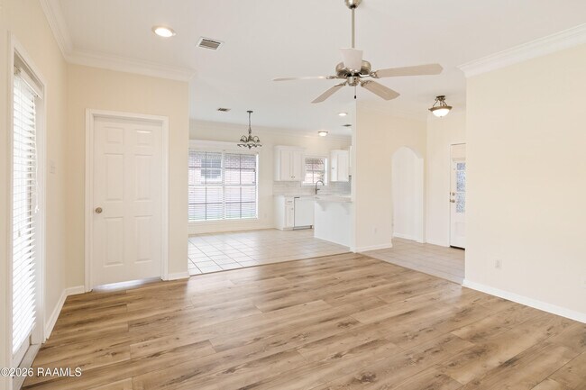 Foto del edificio - 133 Wild Rose Ln