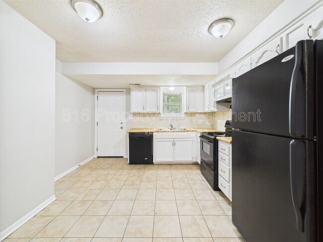 Foto del edificio - 1229 W Hayward Ave