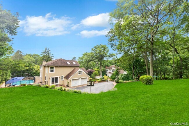 Building Photo - 4 2nd St