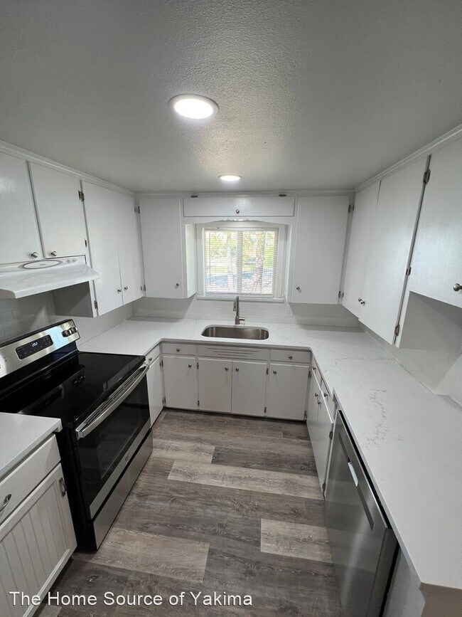 Foto del edificio - 3 br, 2 bath House - 683 Vintage Road