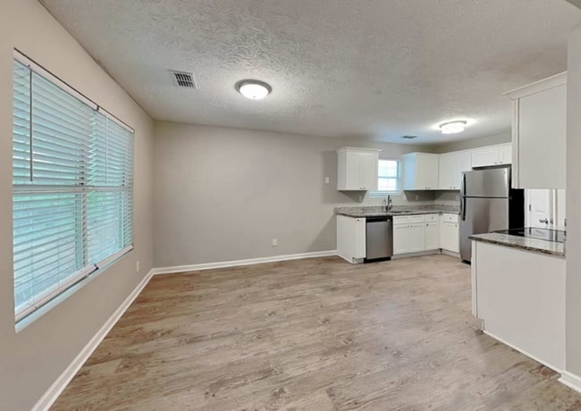 Building Photo - 6453 Alford Way