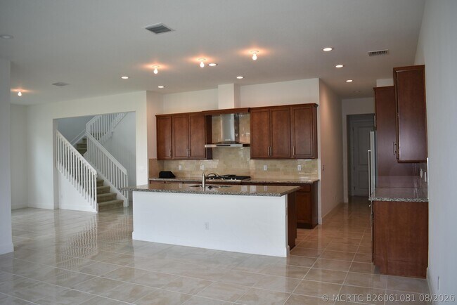 Building Photo - 8865 Kingsmoor Wy