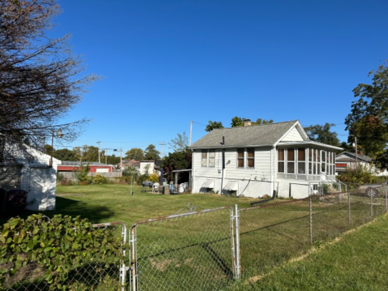 Primary Photo - 4237 N Boulevard Ave
