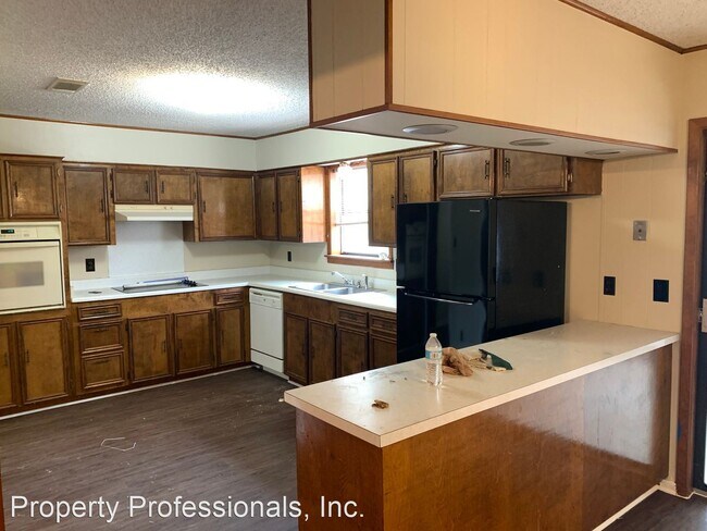 Building Photo - 3 br, 2 bath House - 1290 Mary Preiss Drive
