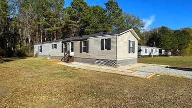 Building Photo - 15095 LA-15