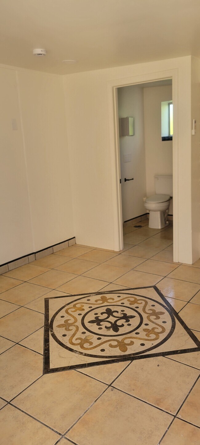 Foto del edificio - 1430 Peach Ave