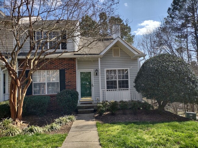 Move in Ready, End Unit Townhome located i... - Move in Ready, End Unit Townhome located i...