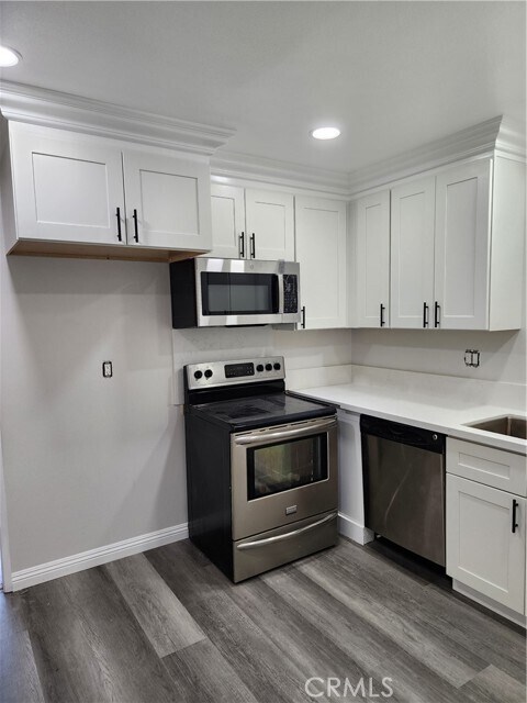 Building Photo - 855 Las Lomas Dr