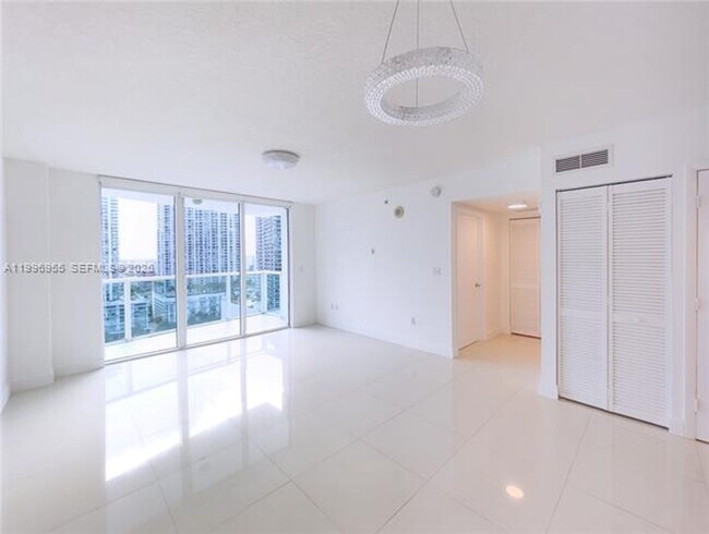Foto del edificio - 31 SE 5th St