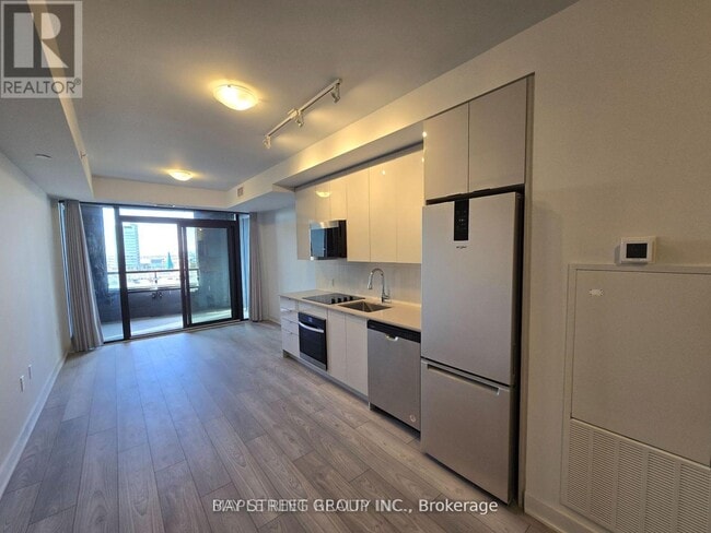 Building Photo - 2920 Hwy 7